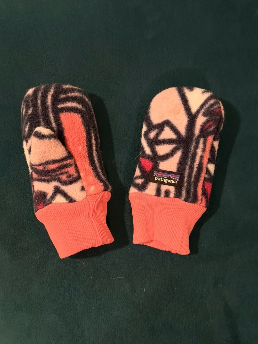 Patagonia Kids Coral Pink & Navy Patterned Fleece Mittens